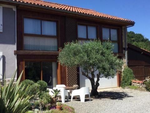 Loft Atypique Bed & Breakfast Villeneuve-de-Rivière Exterior foto
