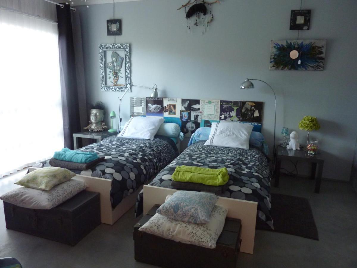 Loft Atypique Bed & Breakfast Villeneuve-de-Rivière Exterior foto