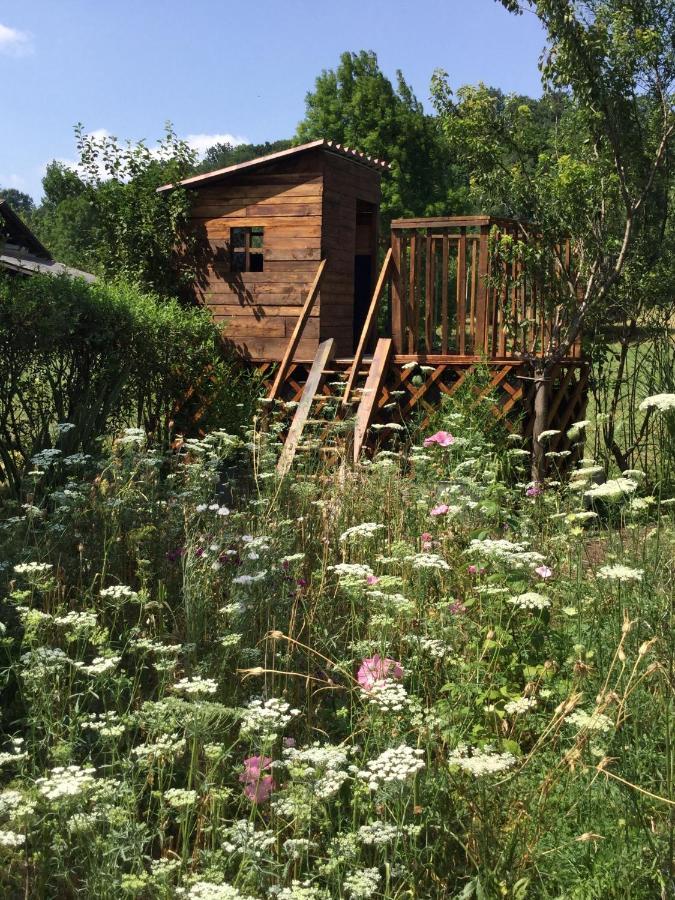 Loft Atypique Bed & Breakfast Villeneuve-de-Rivière Exterior foto