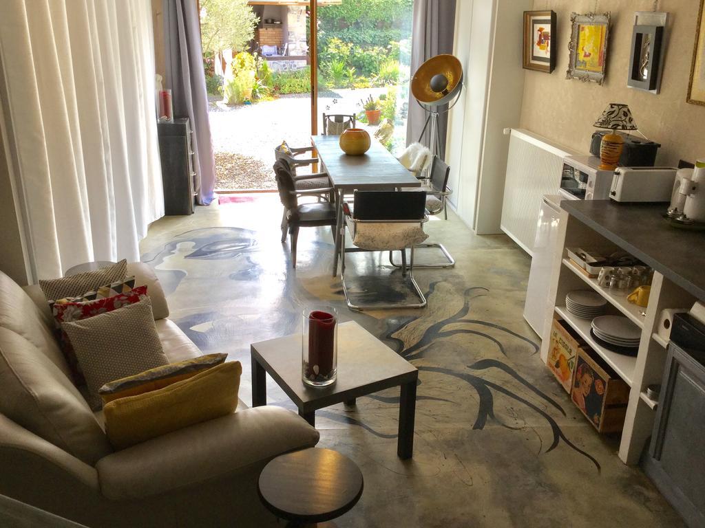 Loft Atypique Bed & Breakfast Villeneuve-de-Rivière Exterior foto